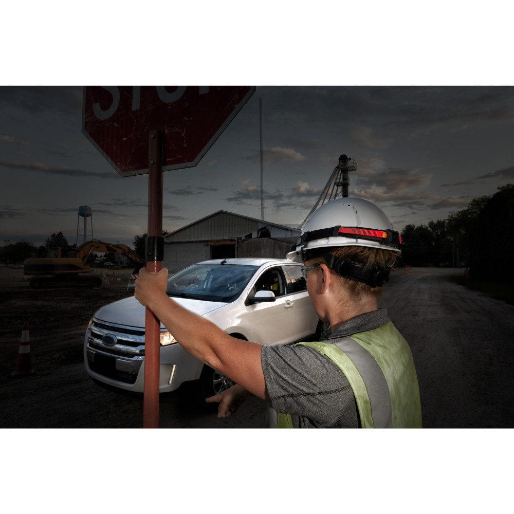 Akumulatorowa latarka-czołówka USB HI-VIS Milwaukee | L4 HL-VIS-301 | Dobra Cena | Sklep Online - Norwit.pl