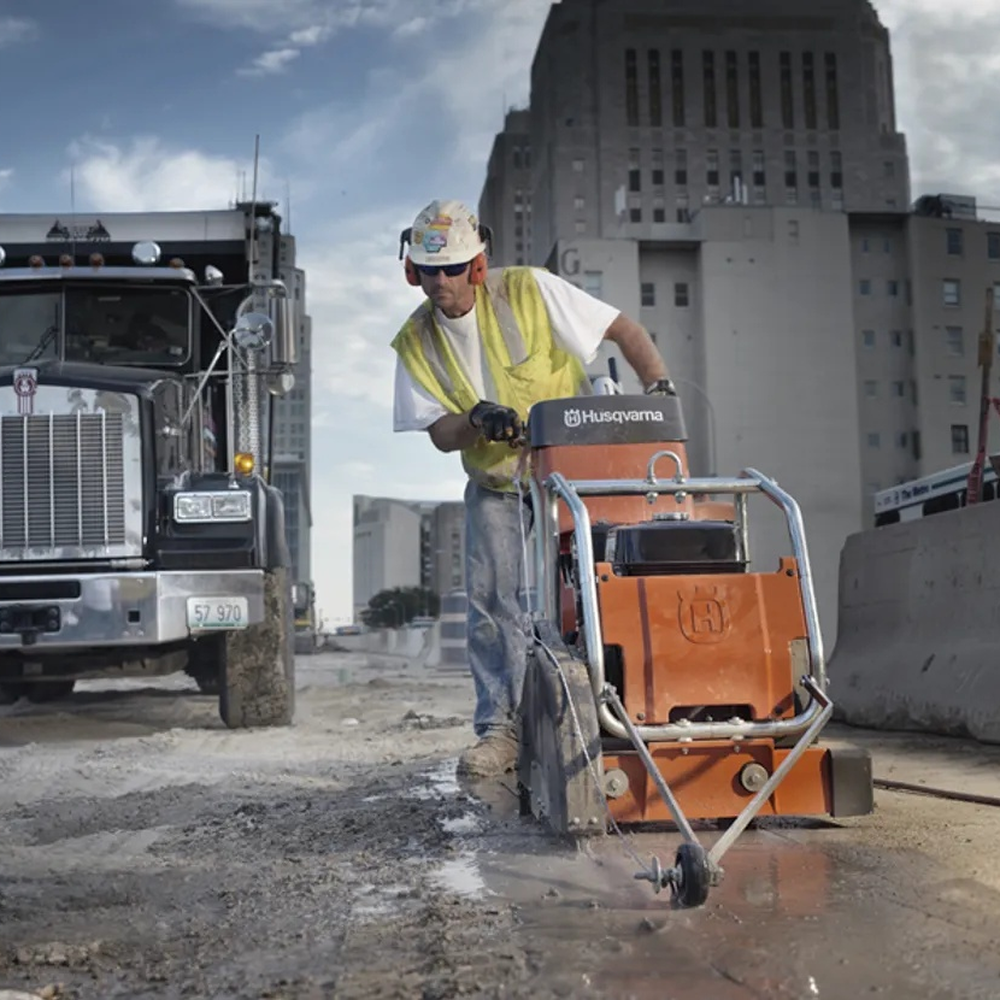 Przecinarka jezdna Husqvarna FS 413 | NORWIT.PL