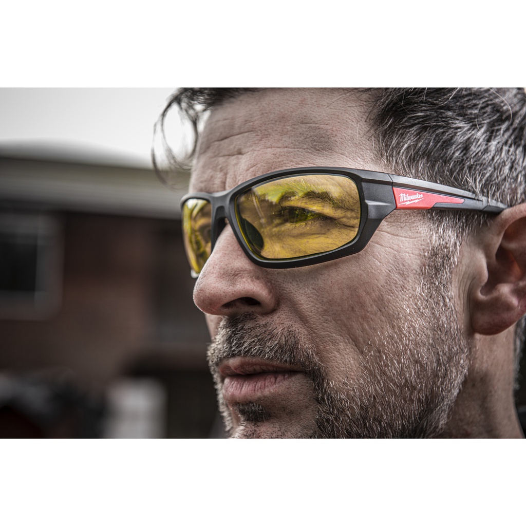 Okulary_ochronne_premium_Milwaukee_Performance_Safety_Glasses_Yellow_-_1pc_1